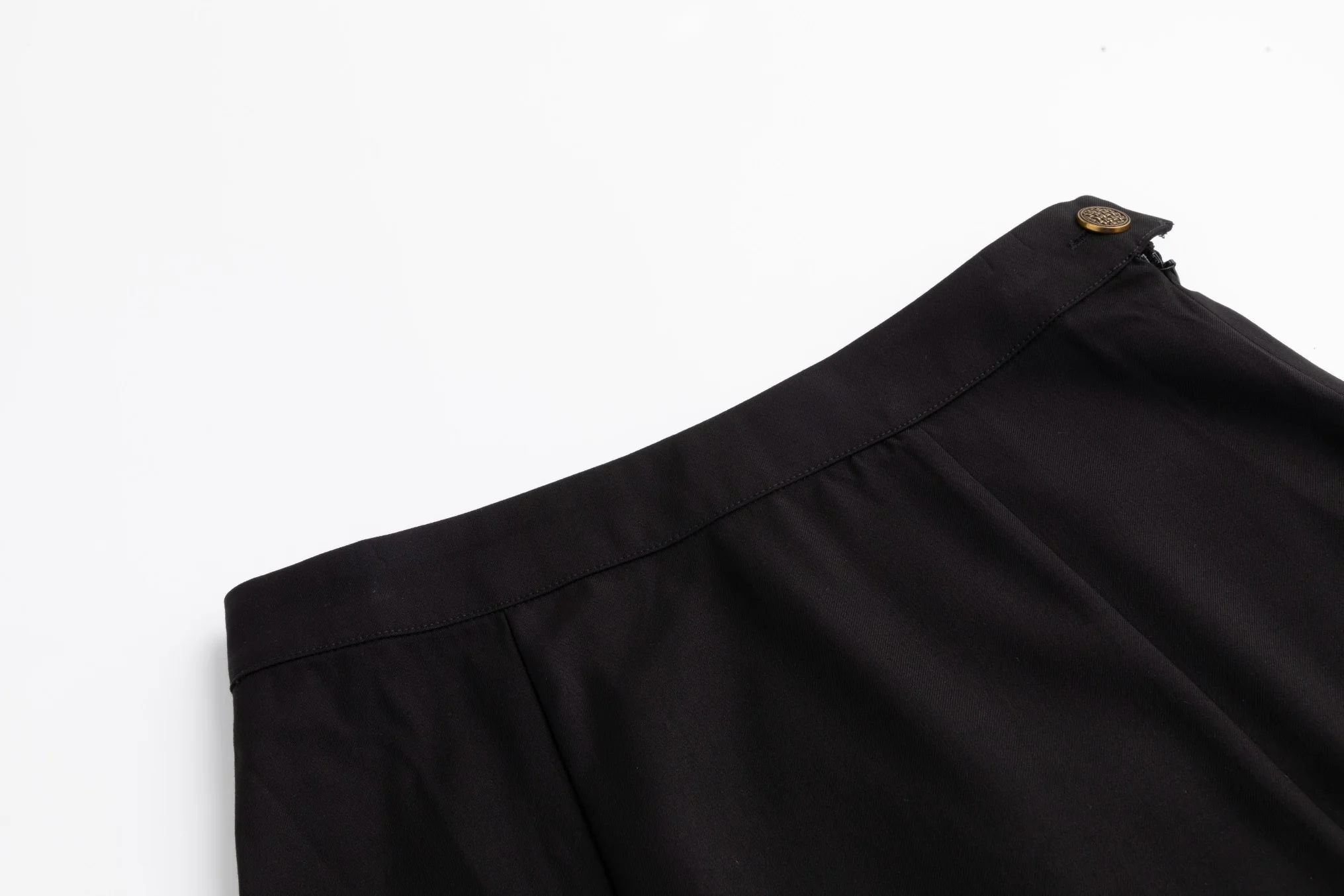 Black A-Lined Seem Skirt - Image 4