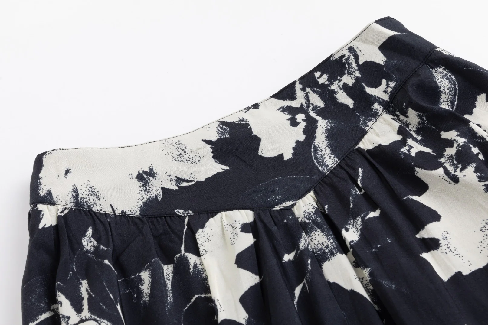 Black And White Bubble Skirt - Image 6