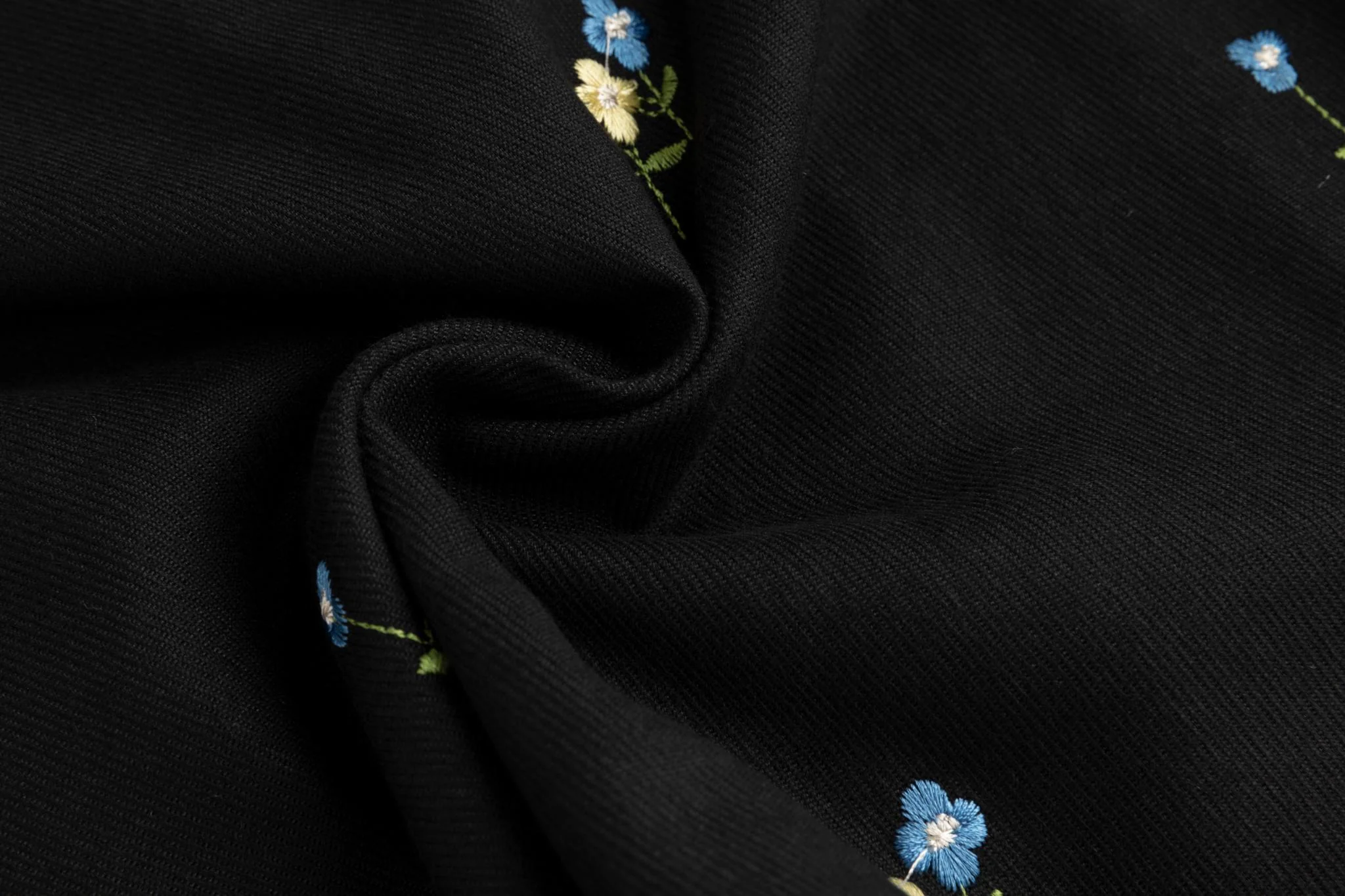 Black Layered Mini Floral Embroidered Skirt - Image 6