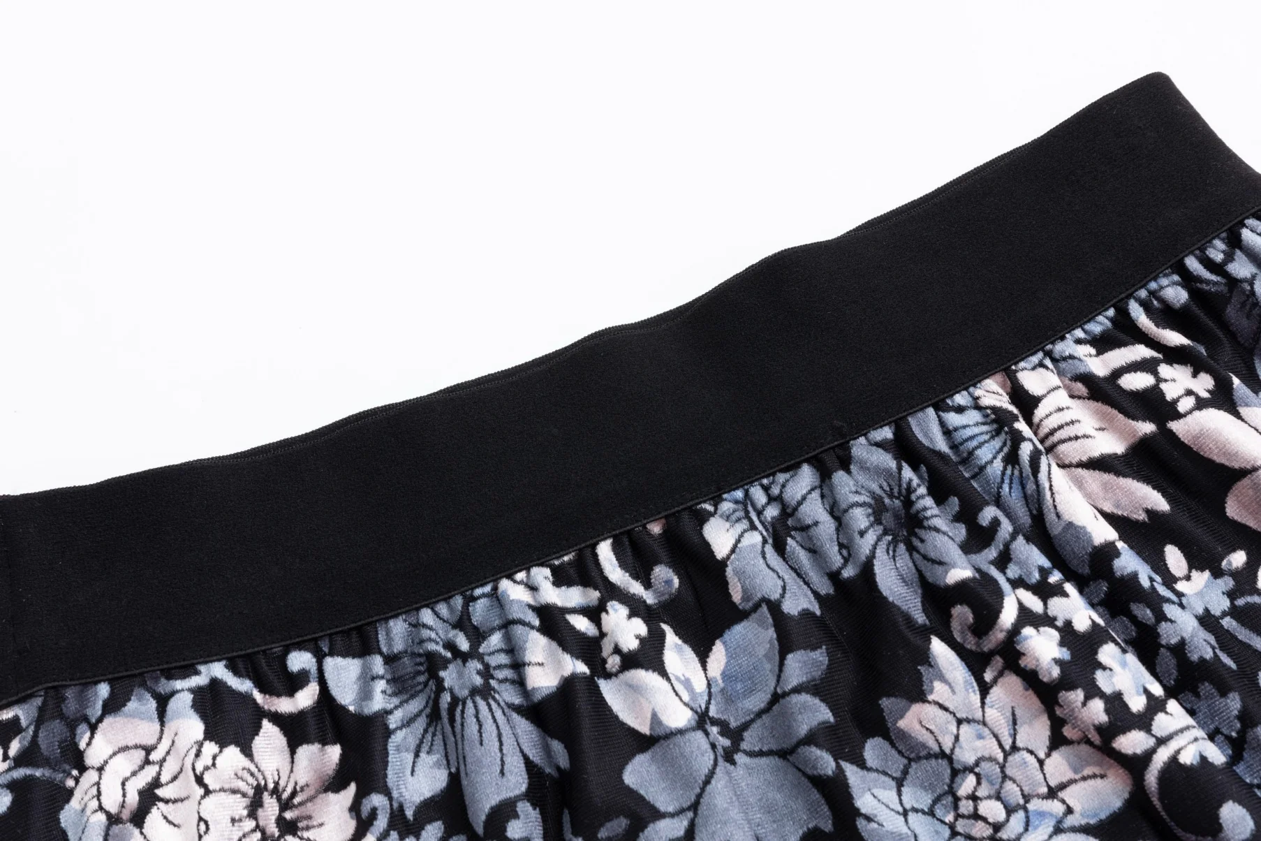 Black Printed Velvet Skirt With Elastic Waistband - Image 4
