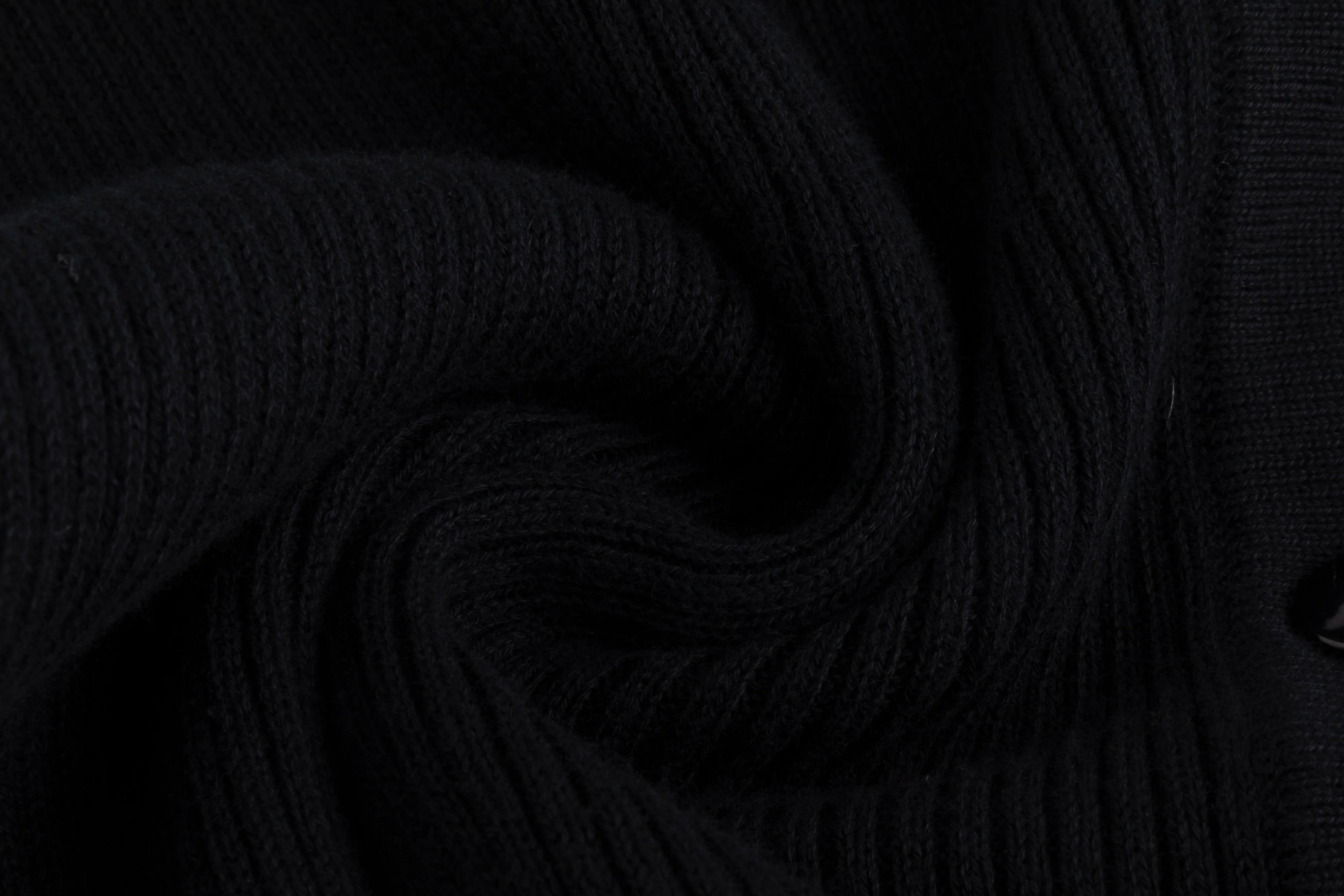 Black Ribbed Vest With Shredded Ribbing - Image 6