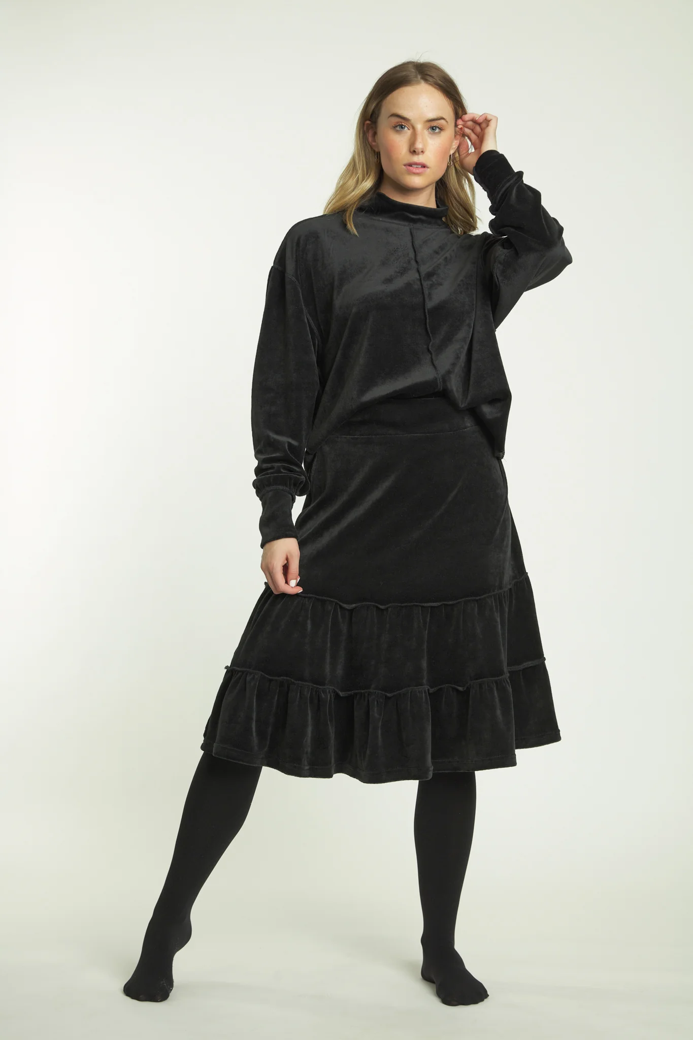 Black Velvet 2-Tiered Skirt With Elastic Waistband And Exposed Seams - Image 3