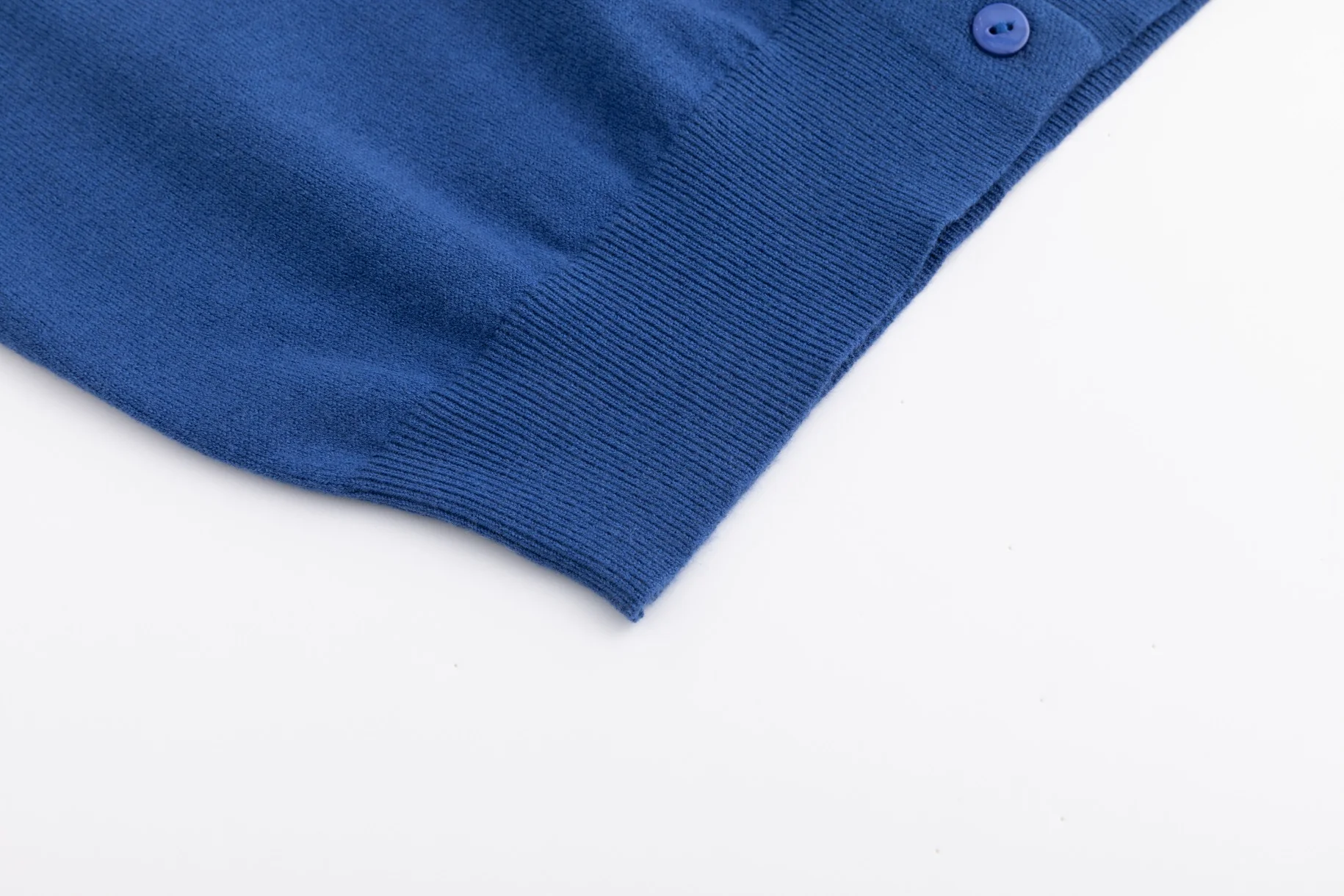 Bishop Sleeve Blue Knit Cardigan - Image 5