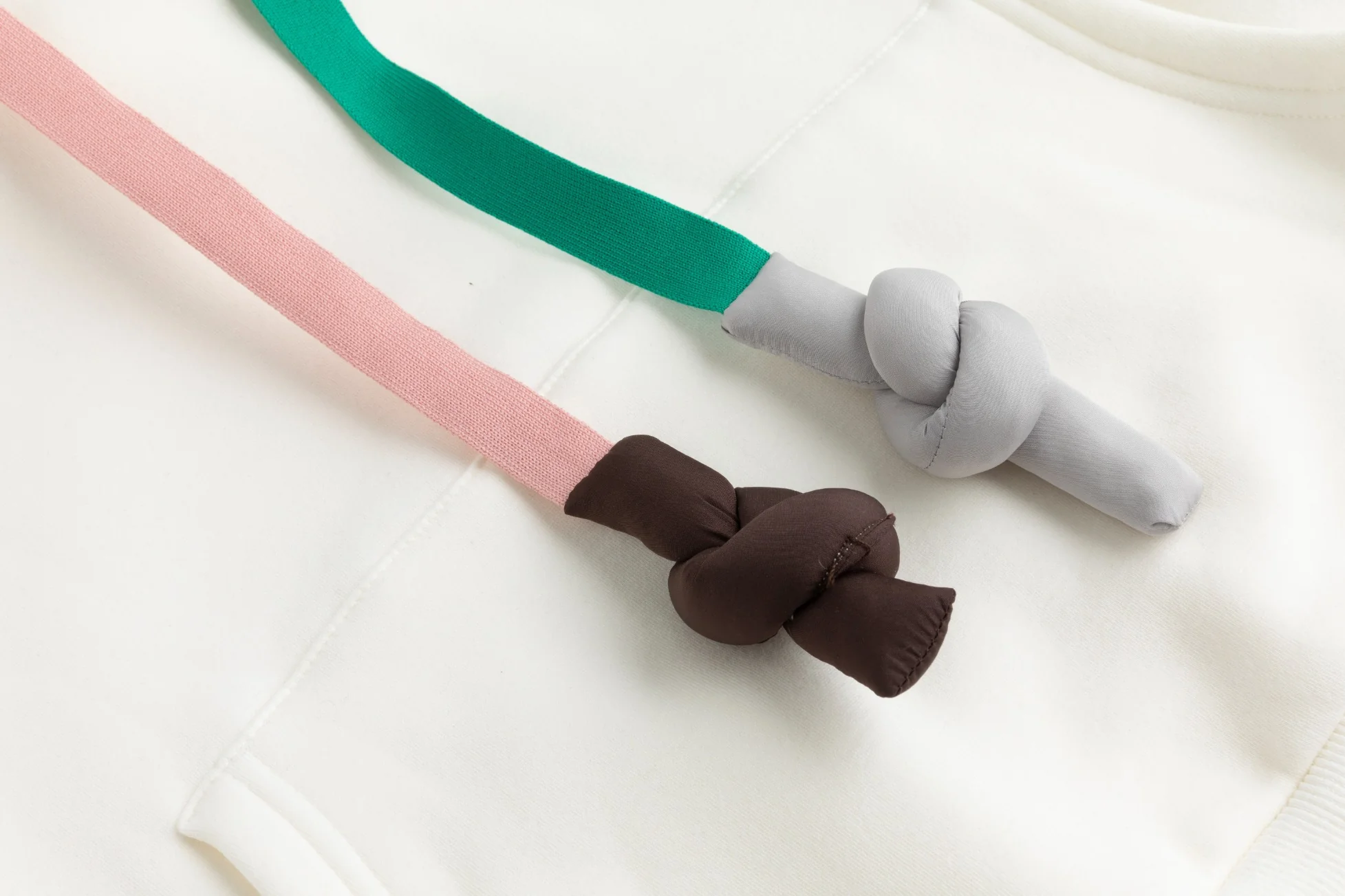 Hoodie With Colorful Strings - White - Image 5