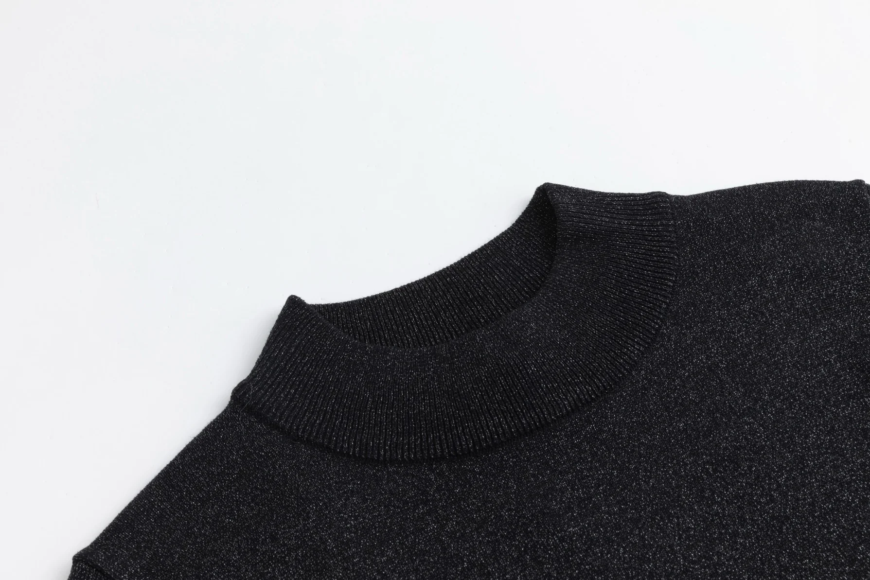 Metallic Silver Knit Turtleneck - Image 4