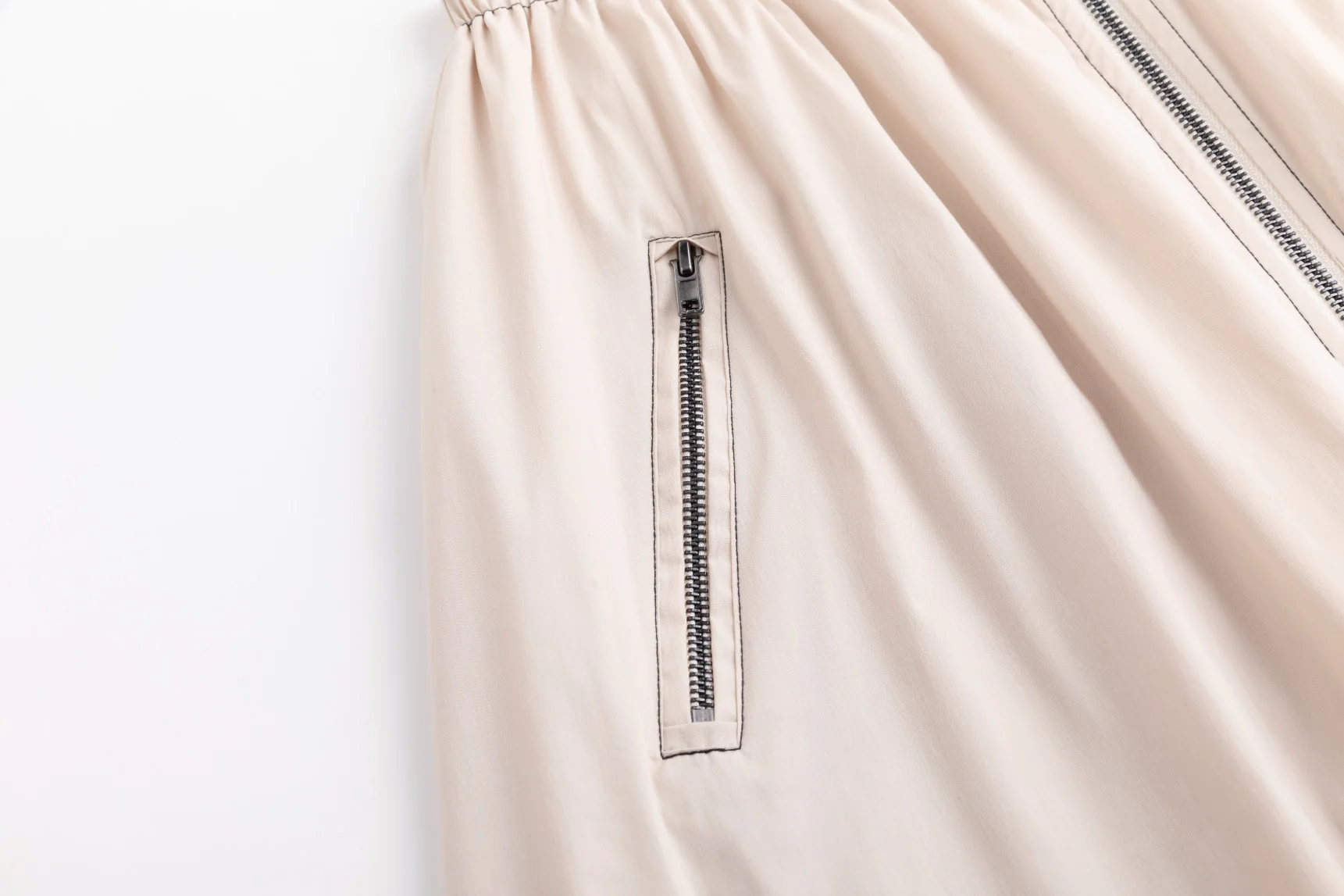 Middle Zipper Skirt- Parchment - Image 4