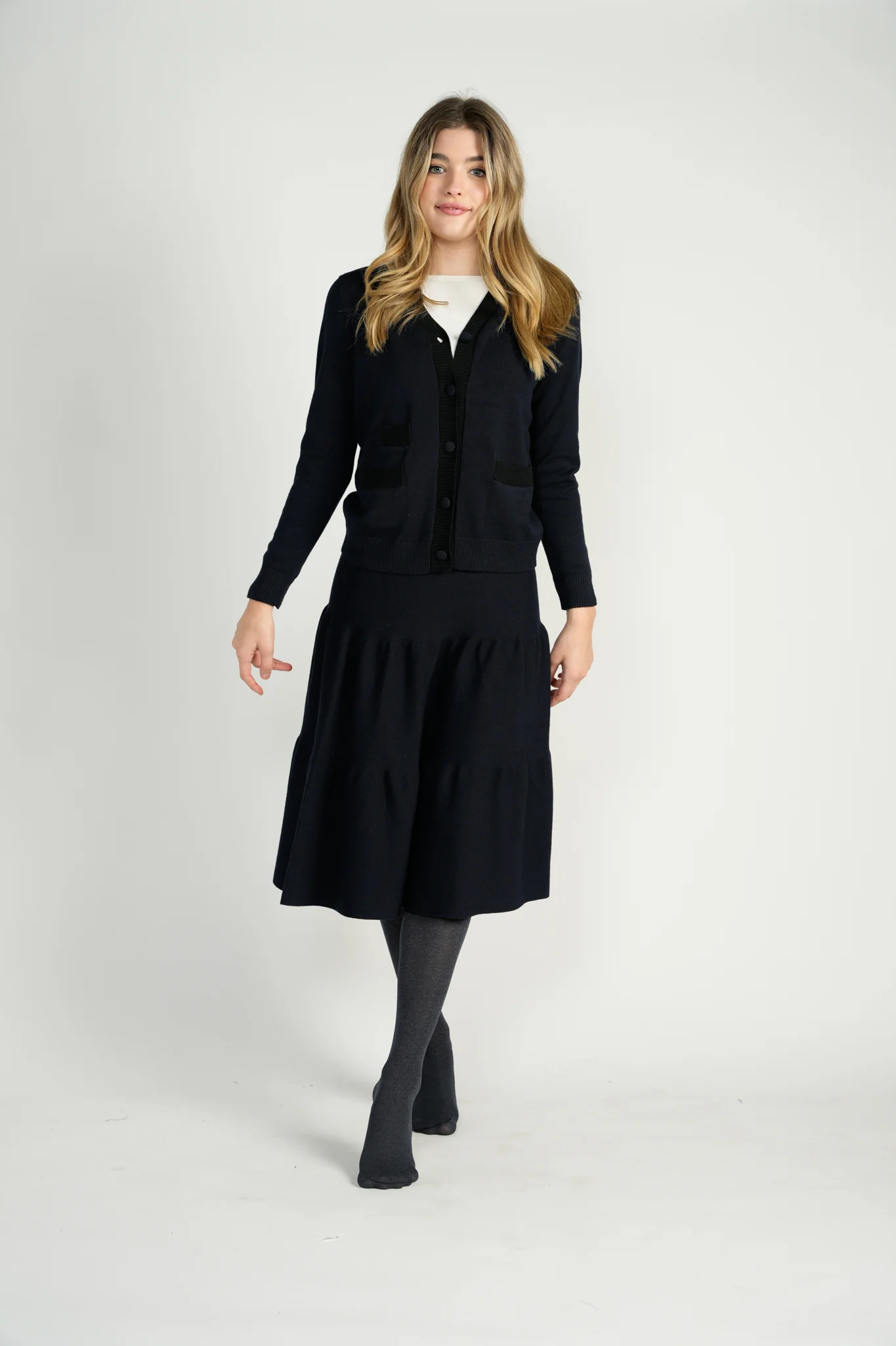 Navy/Black 2-Tiered Knit Skirt With Elastic Waistband - Image 4