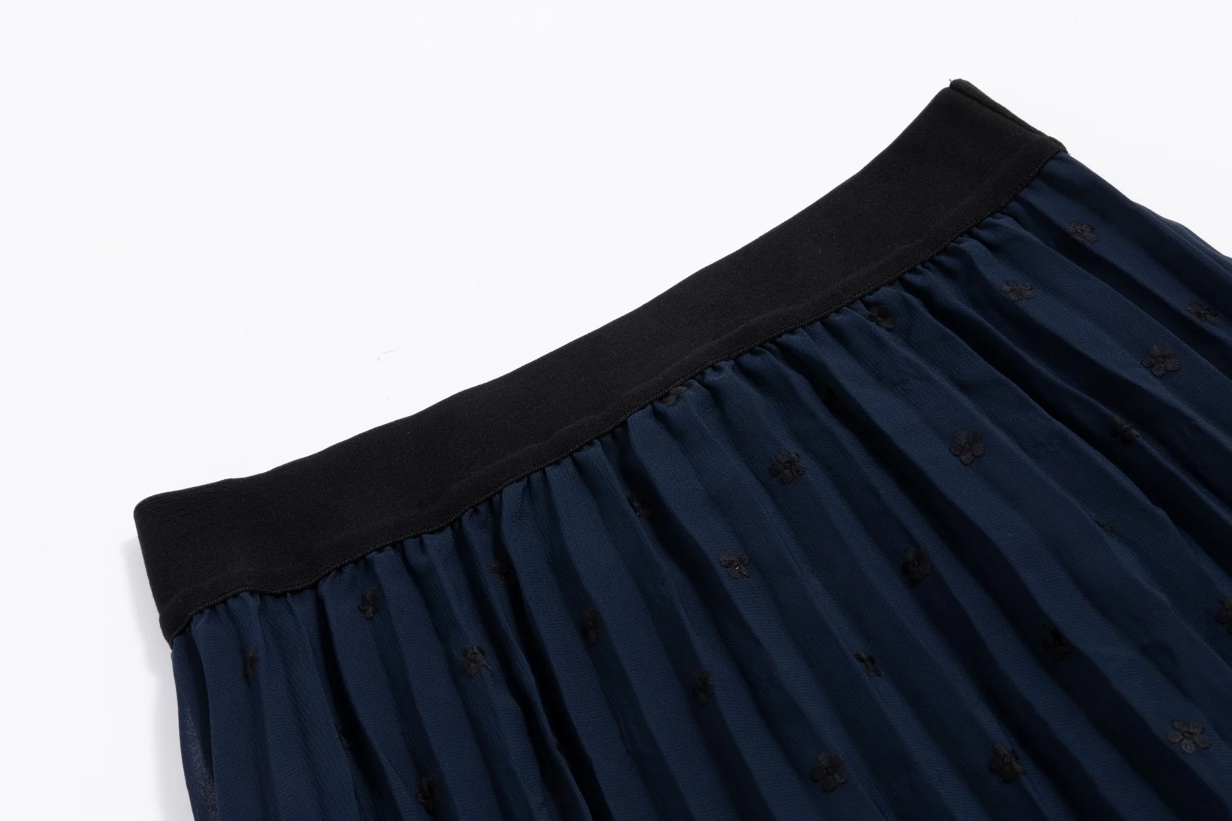 Navy Floral Embroidered Pleated Skirt - Image 4