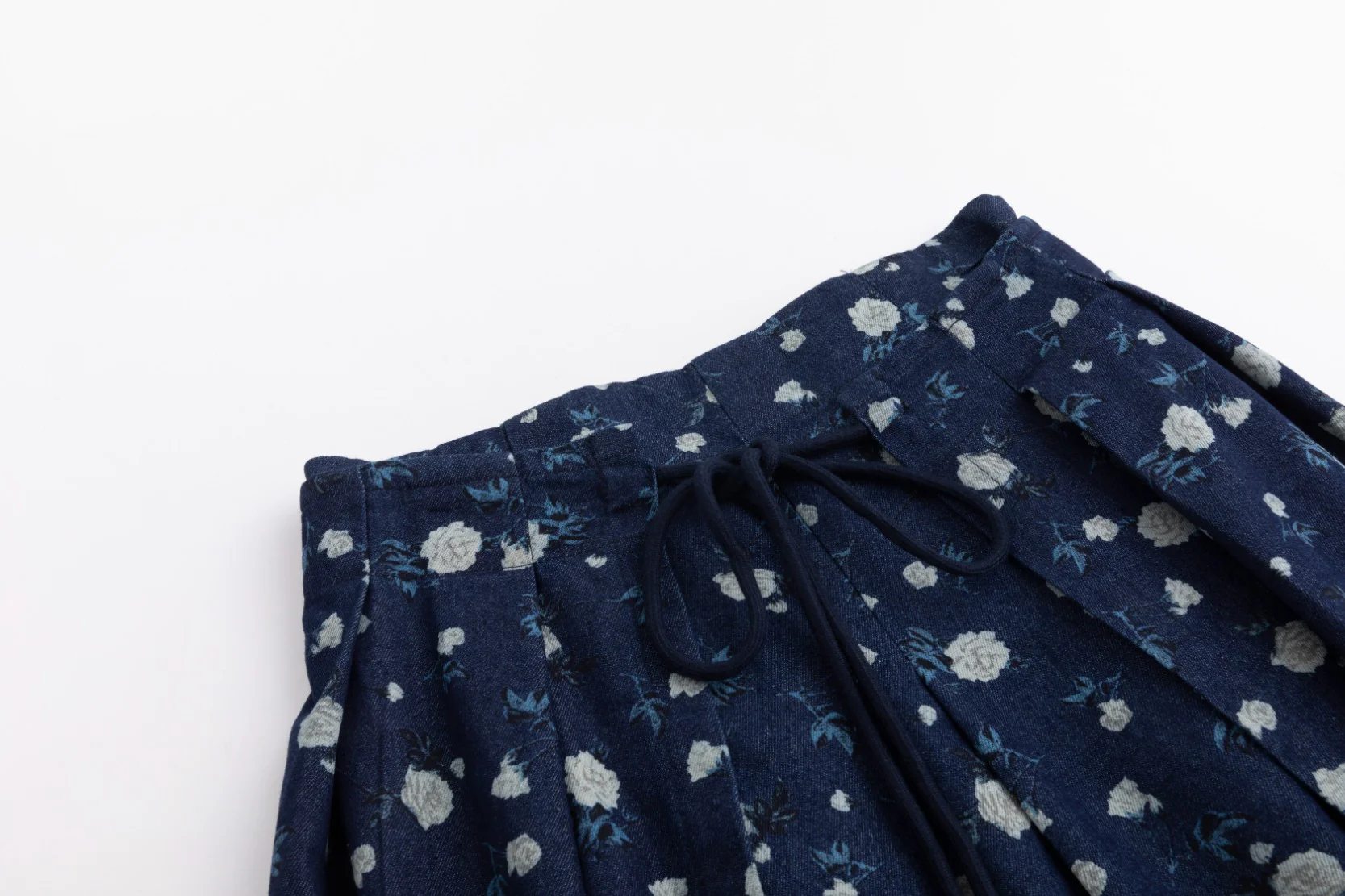 Navy Skirt With Ivory Floral Print - Image 4