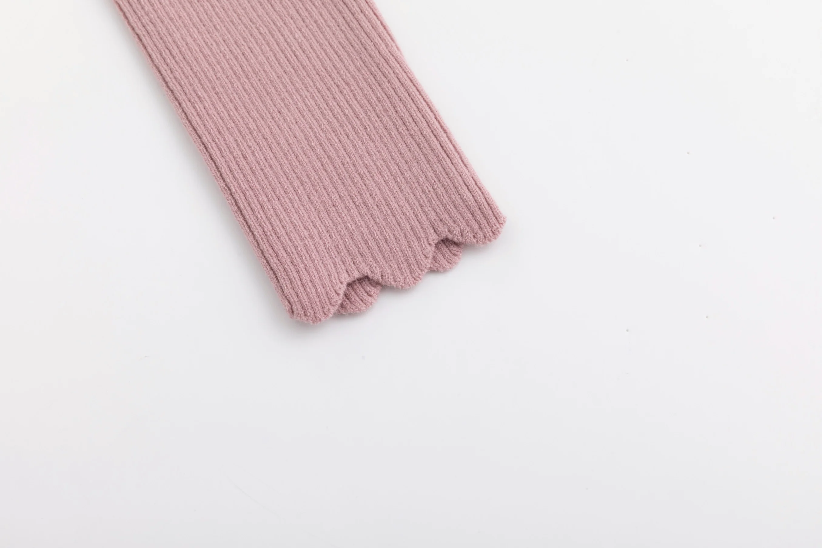 Scalloped Basic Sweater - Pink - Image 4