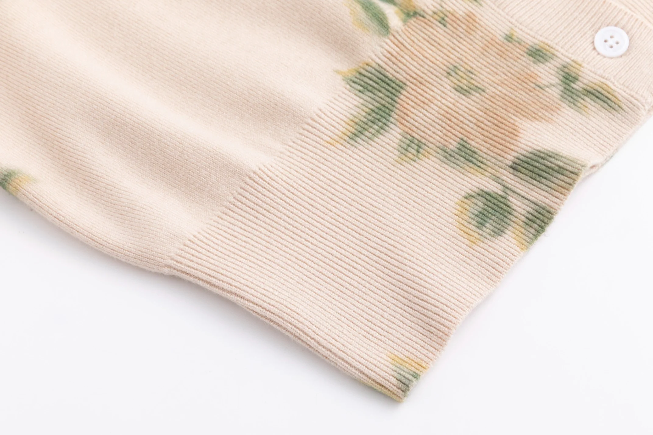 Tan Knit Cardigan With Flowers - Image 6