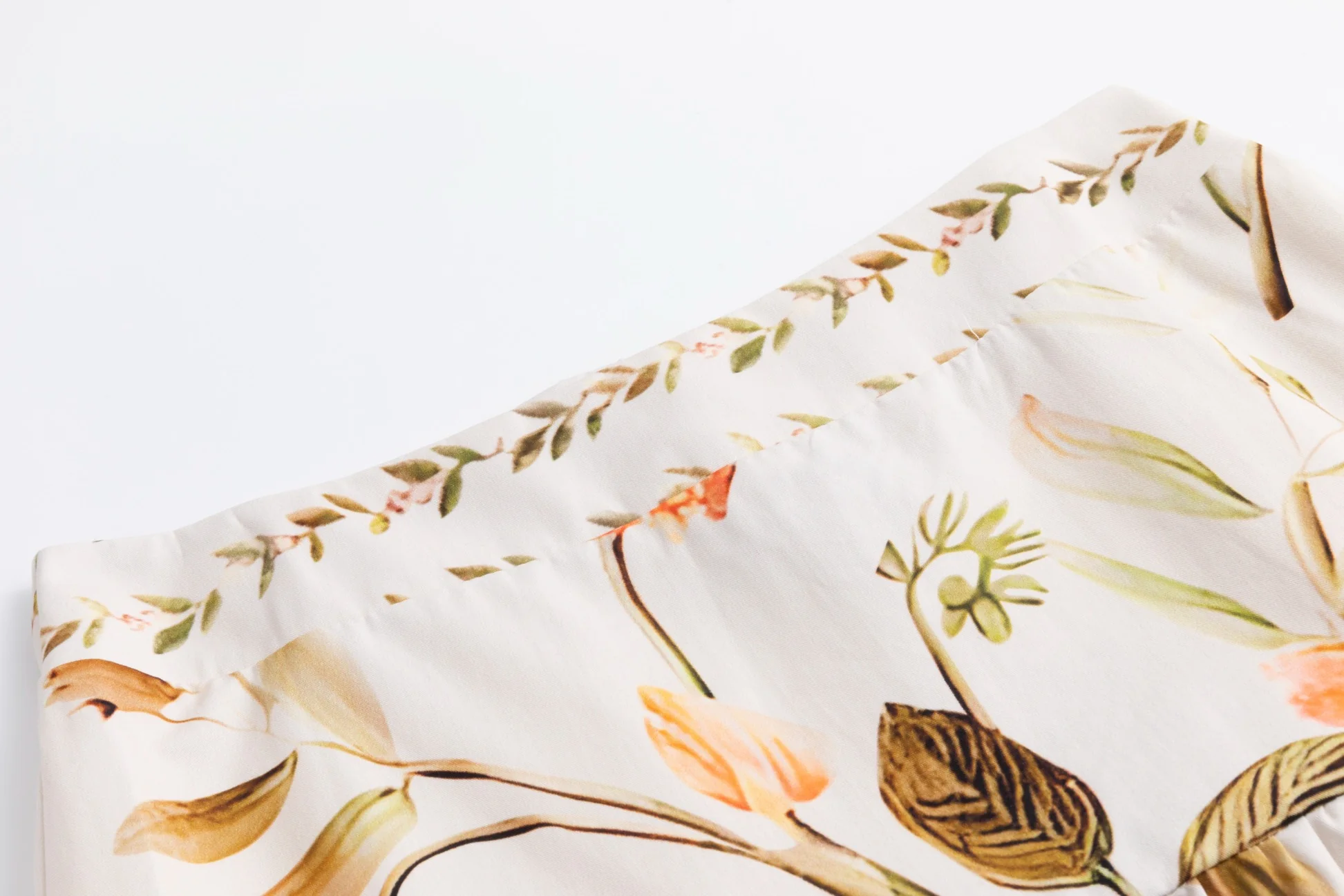 White Base Multicolor Plant Printed York Skirt - Image 4