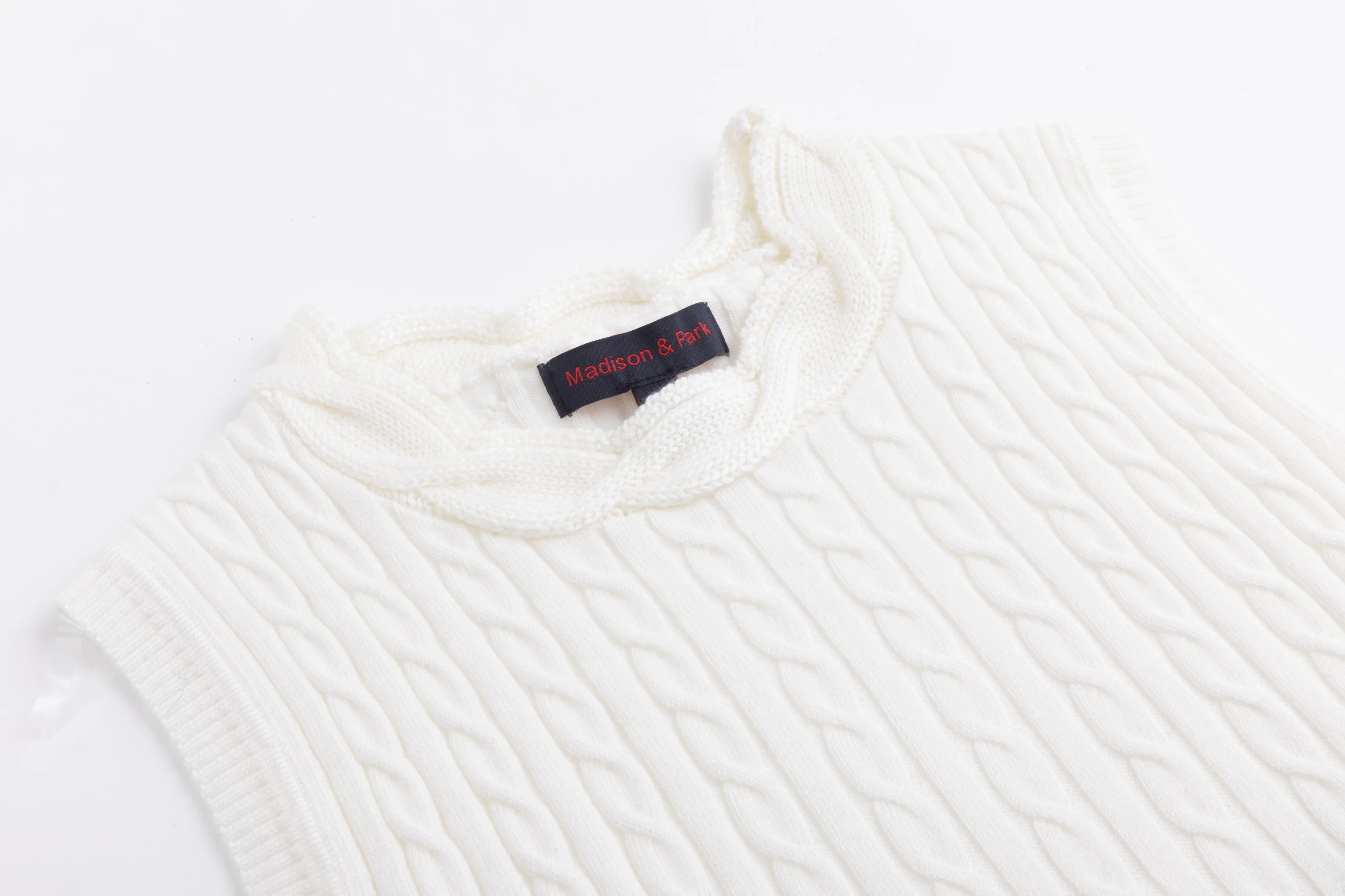 White Cable Knit Vest With Embroidery - Image 4