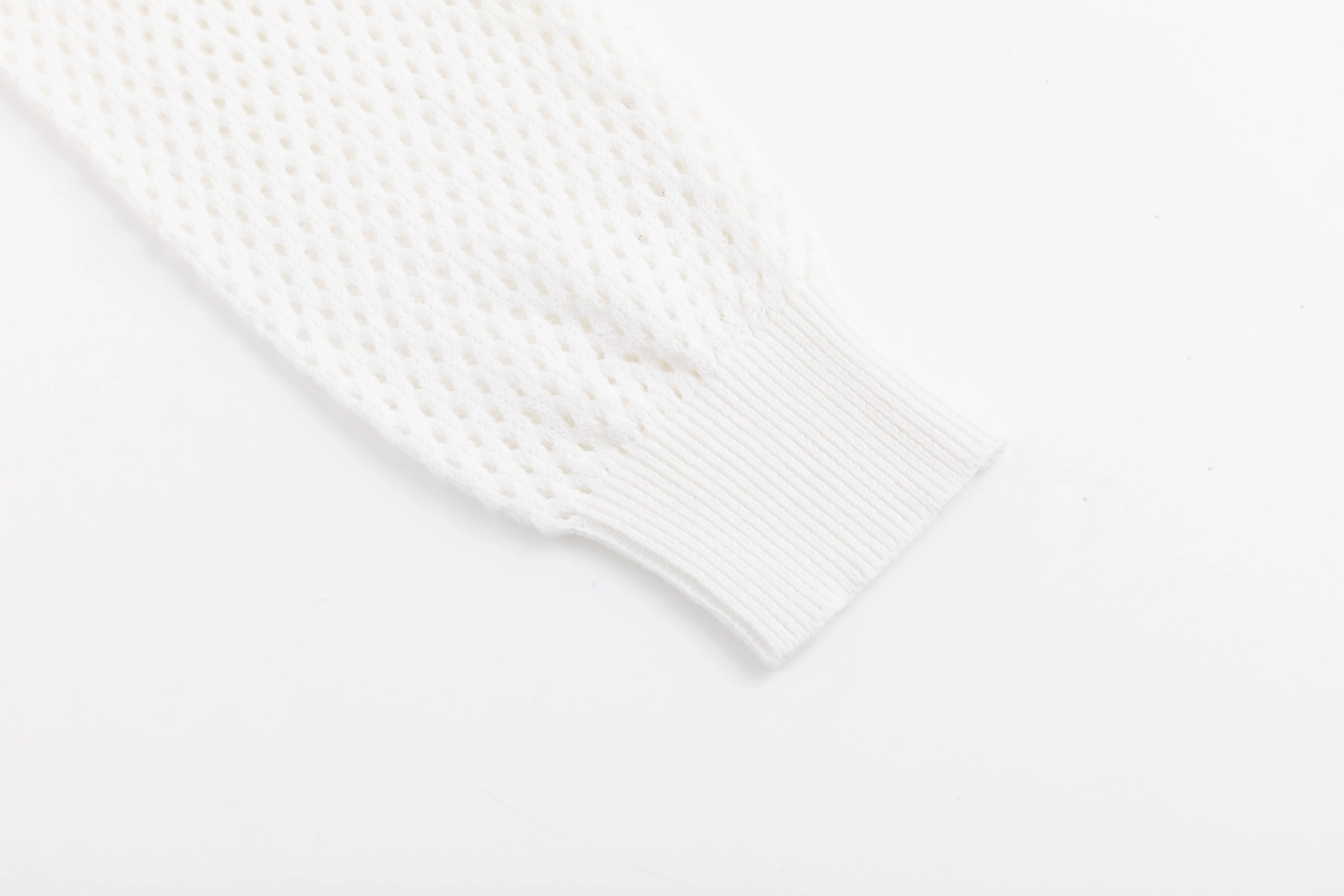 White Knit Top With Embroidered Flowers - Image 4