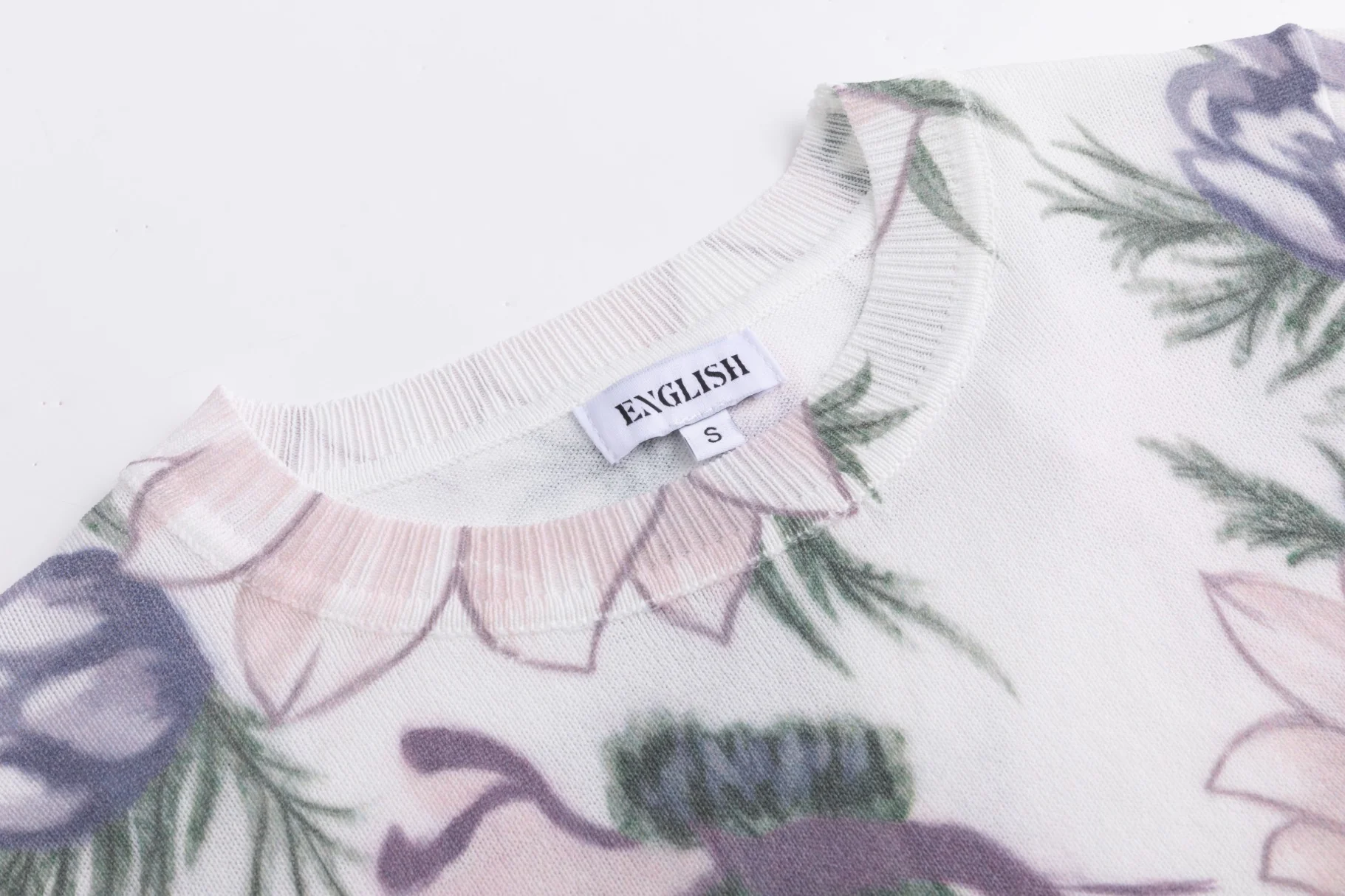White Knit Top With Pink Floral Print - Image 4