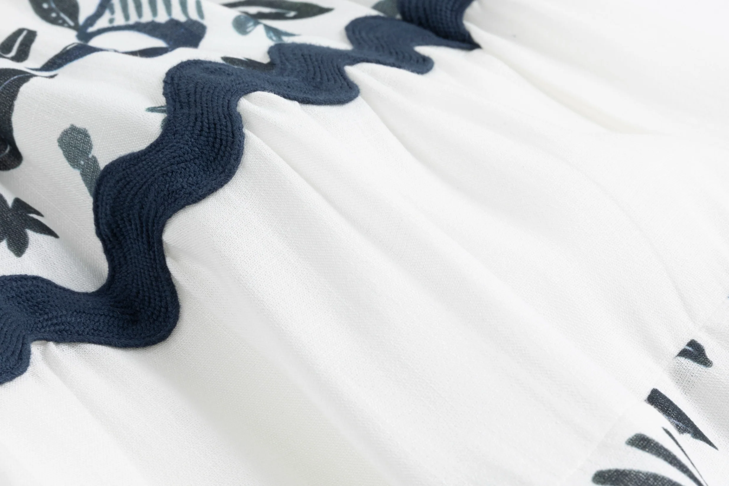 White Linen Navy Plants Printed Layer Skirt - Image 4