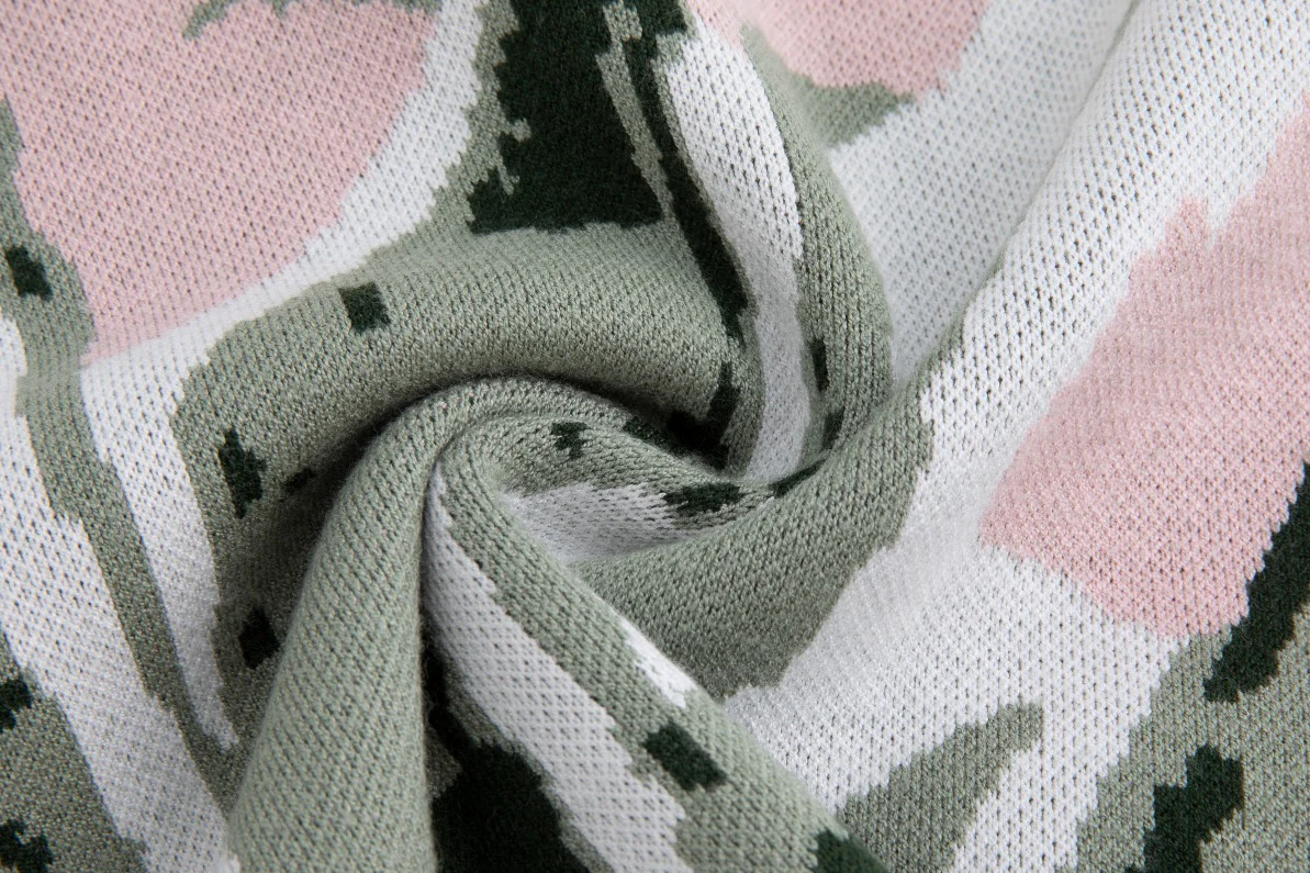 Ivory And Pink Printed Knit Vest - Image 6