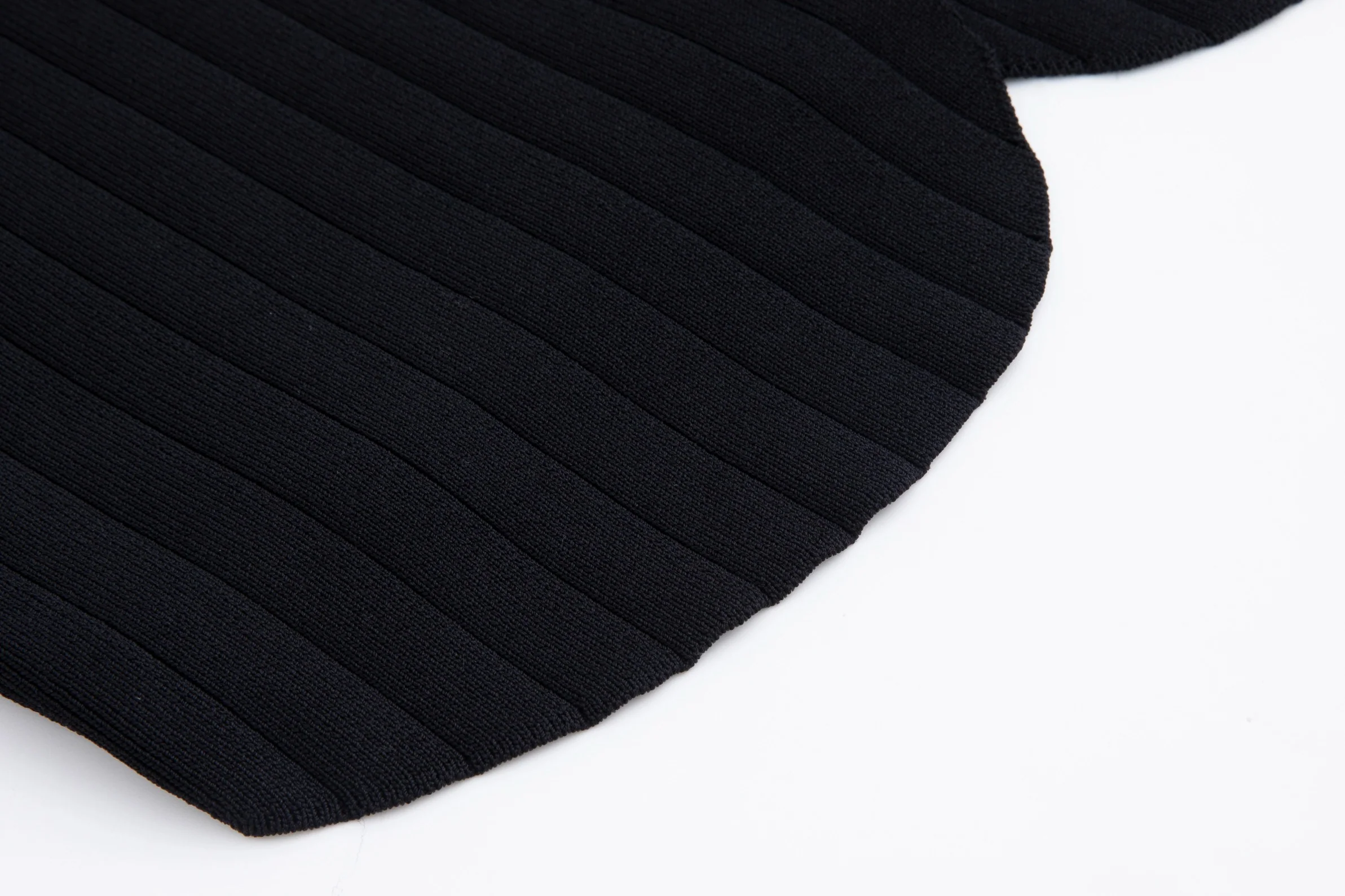Black Big Ribbed Circle Cardigan - Image 3